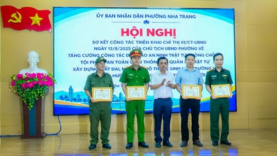 Phường Nha Trang sơ kết 01 năm thực hiện Chỉ thị về tăng cường công tác đảm bảo an ninh trật tự, phòng chống tội phạm, an toàn giao thông và quản lý trật...